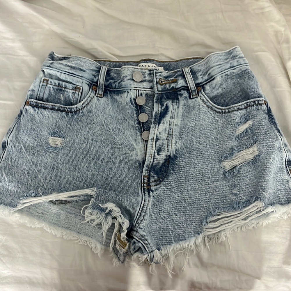 PacSun Jean shorts (NEVER WORN)